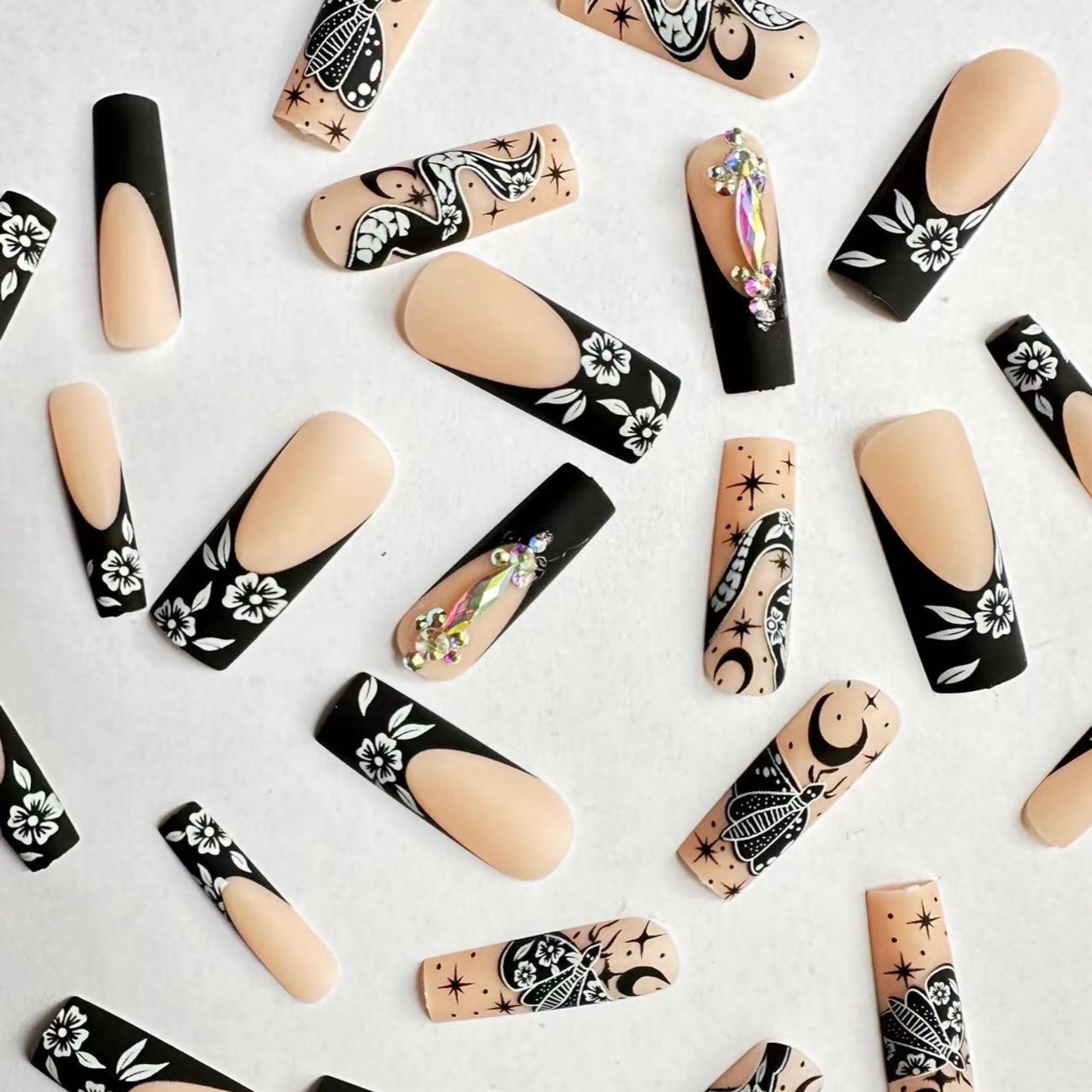 XL27 Night Blossom Totem High-end Press on Nails