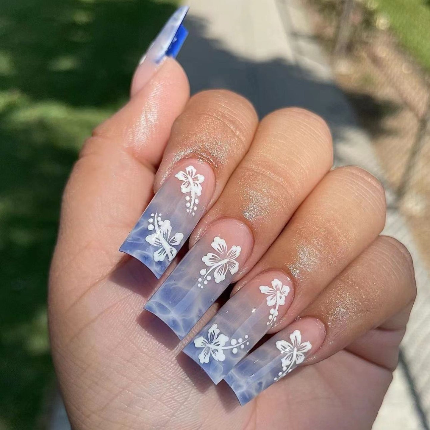 XL01 Blue Dream Blossom High-end Press on Nails