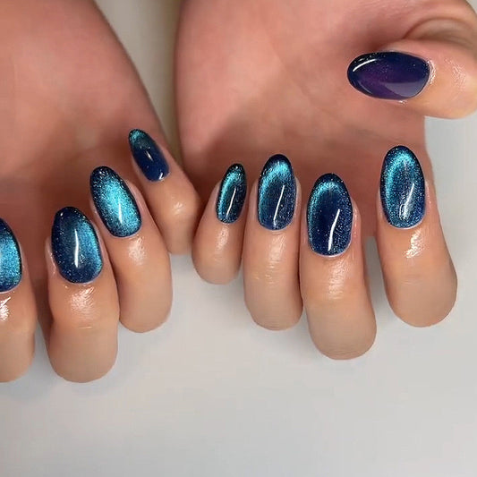 CE09 Ragdoll Blue cat eye nails