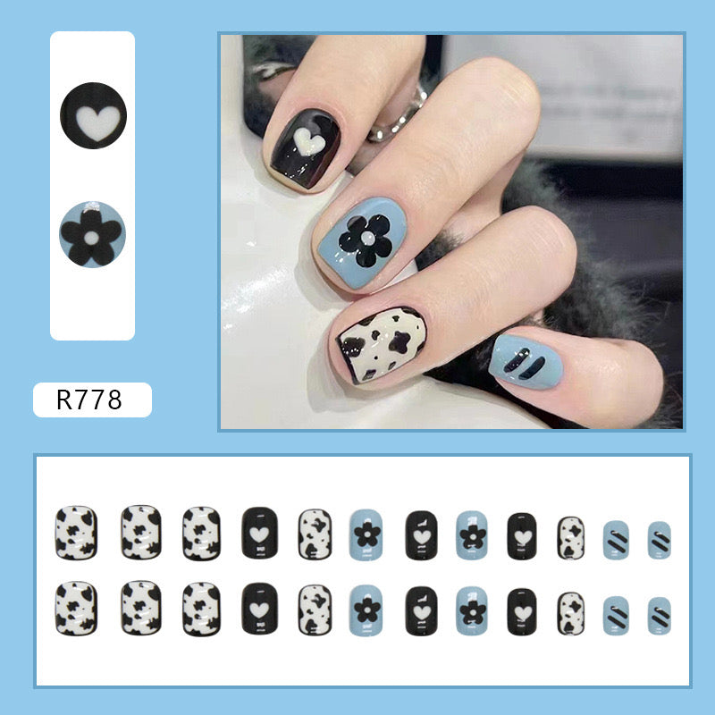 S30 Milky Blue Blooms High-end Press on Nails