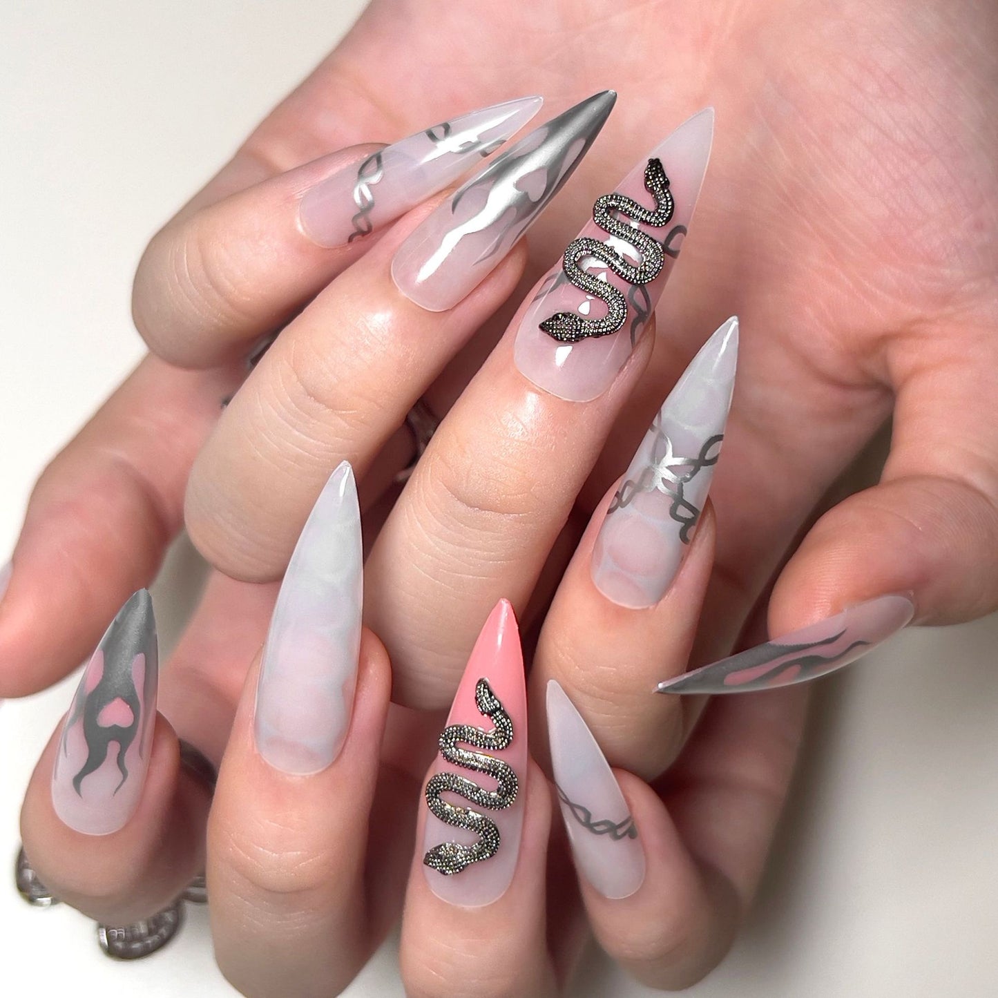 L46 Silver Flame Serenity High-end Press on Nails