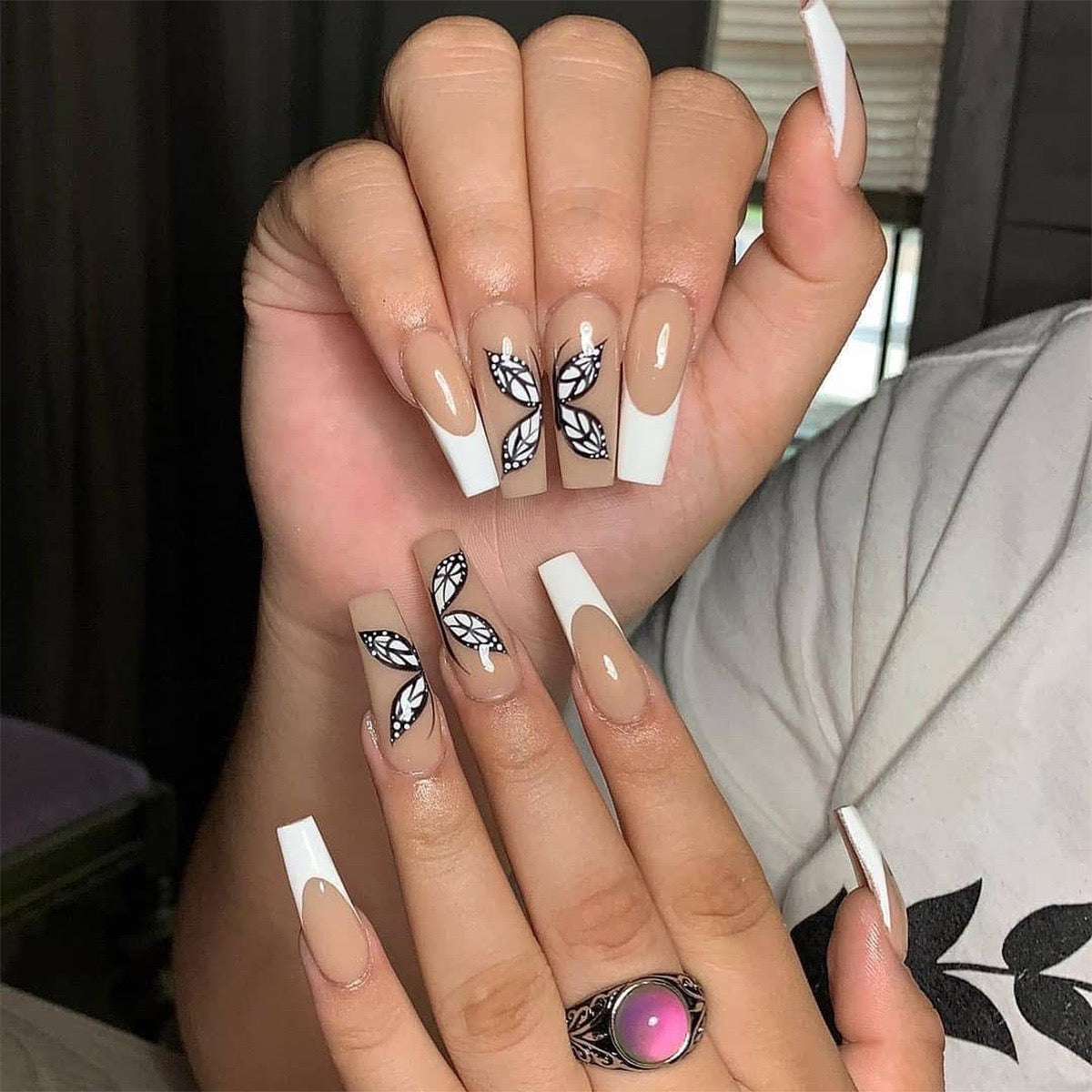 L08 White Wing Butterfly High-end Press on Nails