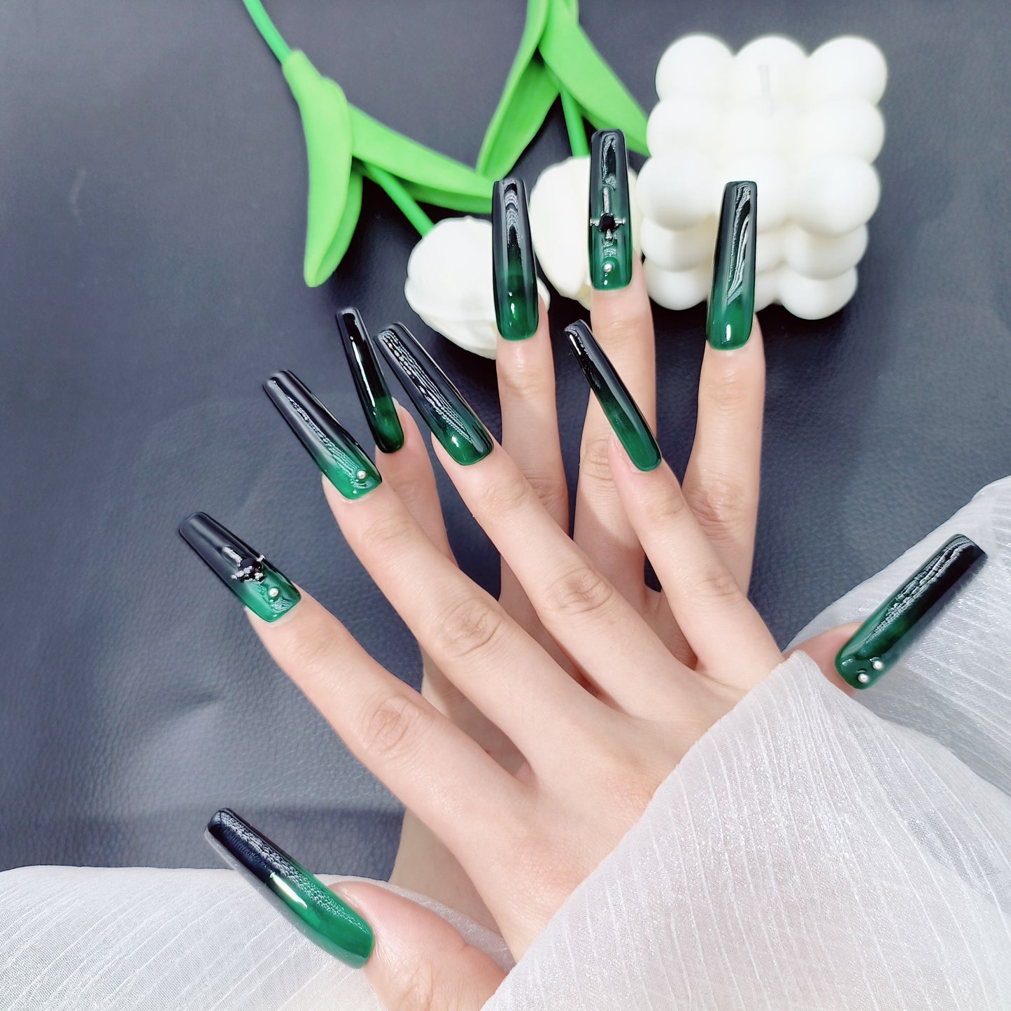 H130 Reusable High-end Press on Nails